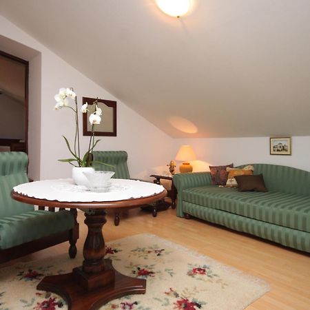 Apartments And Rooms With Parking Space Cunski, Losinj - 2498 Zimmer foto