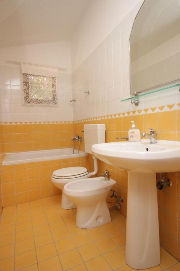 Apartments And Rooms With Parking Space Cunski, Losinj - 2498 Exterior foto