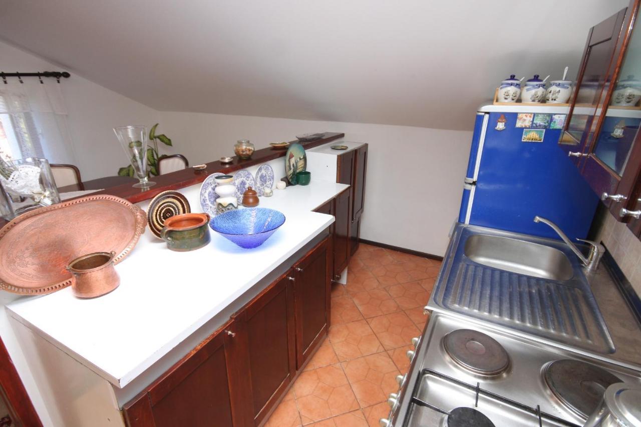 Apartments And Rooms With Parking Space Cunski, Losinj - 2498 Exterior foto