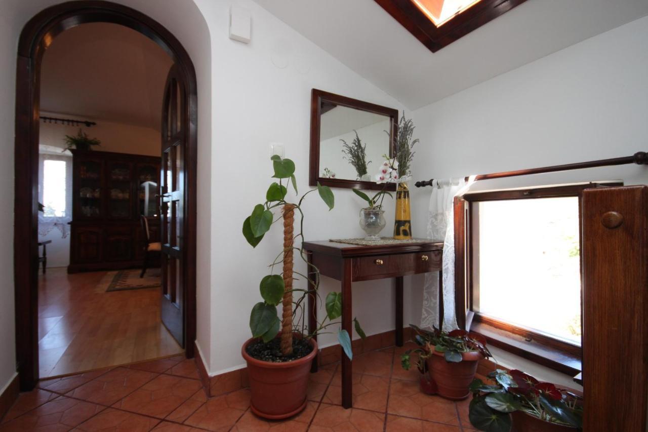 Apartments And Rooms With Parking Space Cunski, Losinj - 2498 Exterior foto